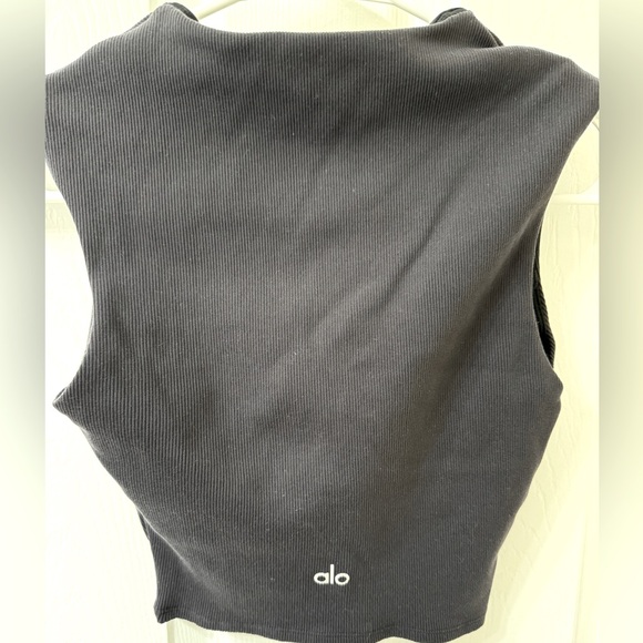 ALO Ribbed Sweetheart Shot Sleeve Top Sz XS - Picture 4 of 6